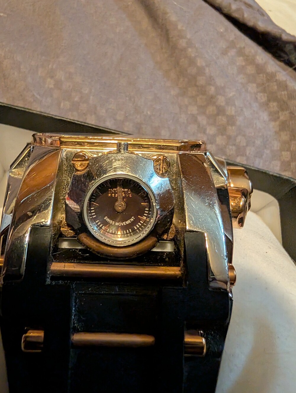 TWO INVICTA BOLT ZEUS MAGNUM WATCHES FOR SALE. - Picture 9 of 10